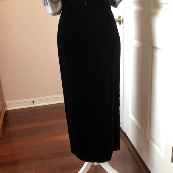 Caché Black Velvet Maxi Skirt with Slit SZ 6 - Picture 6 of 7